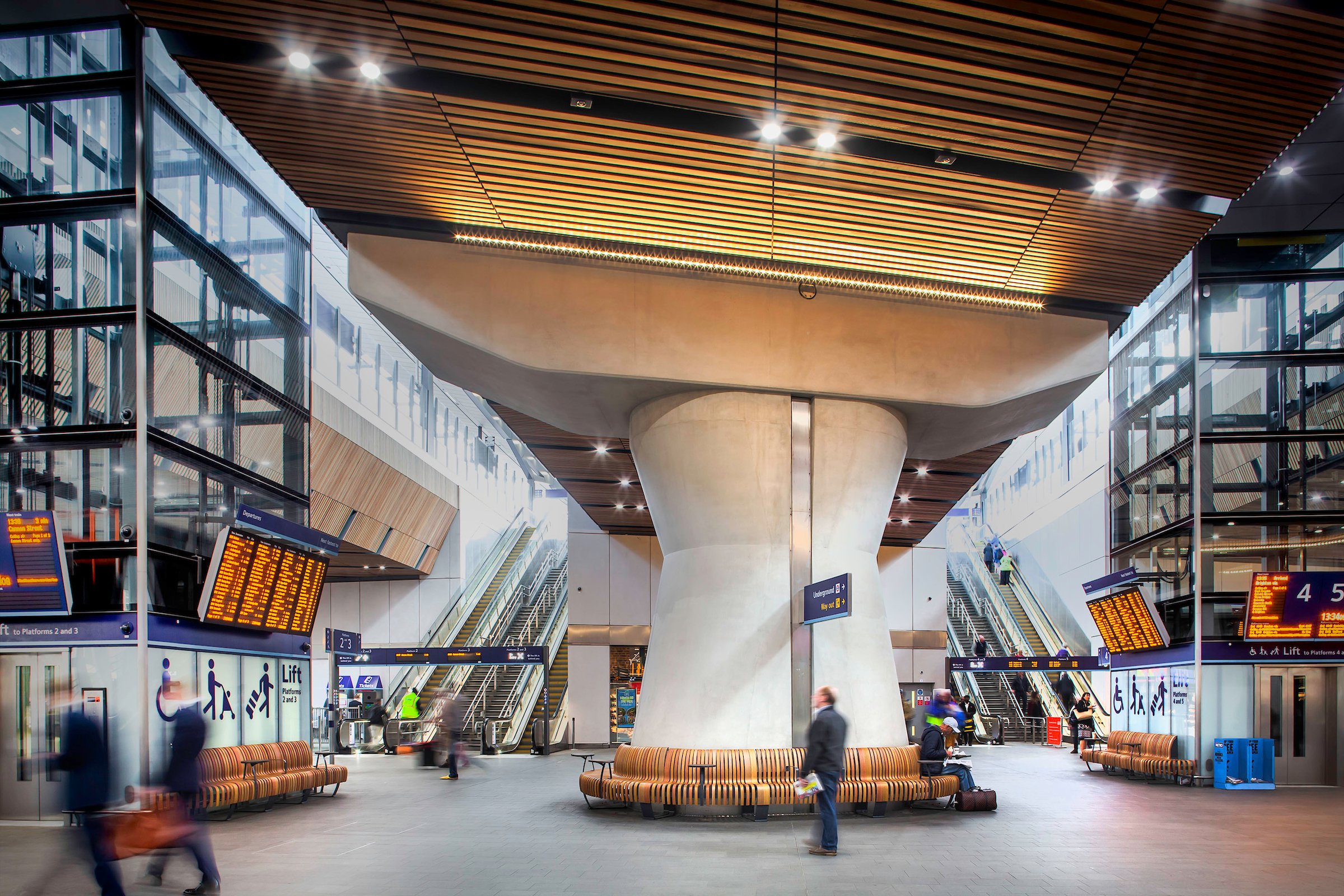 Modular seating london bridge